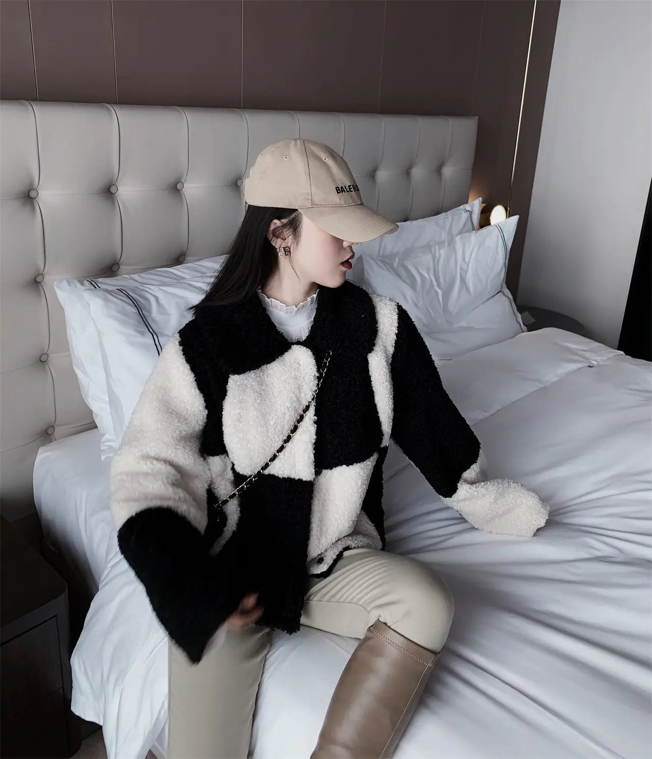 T6620 Short Coat with Sheep Curl Wool Patchwork